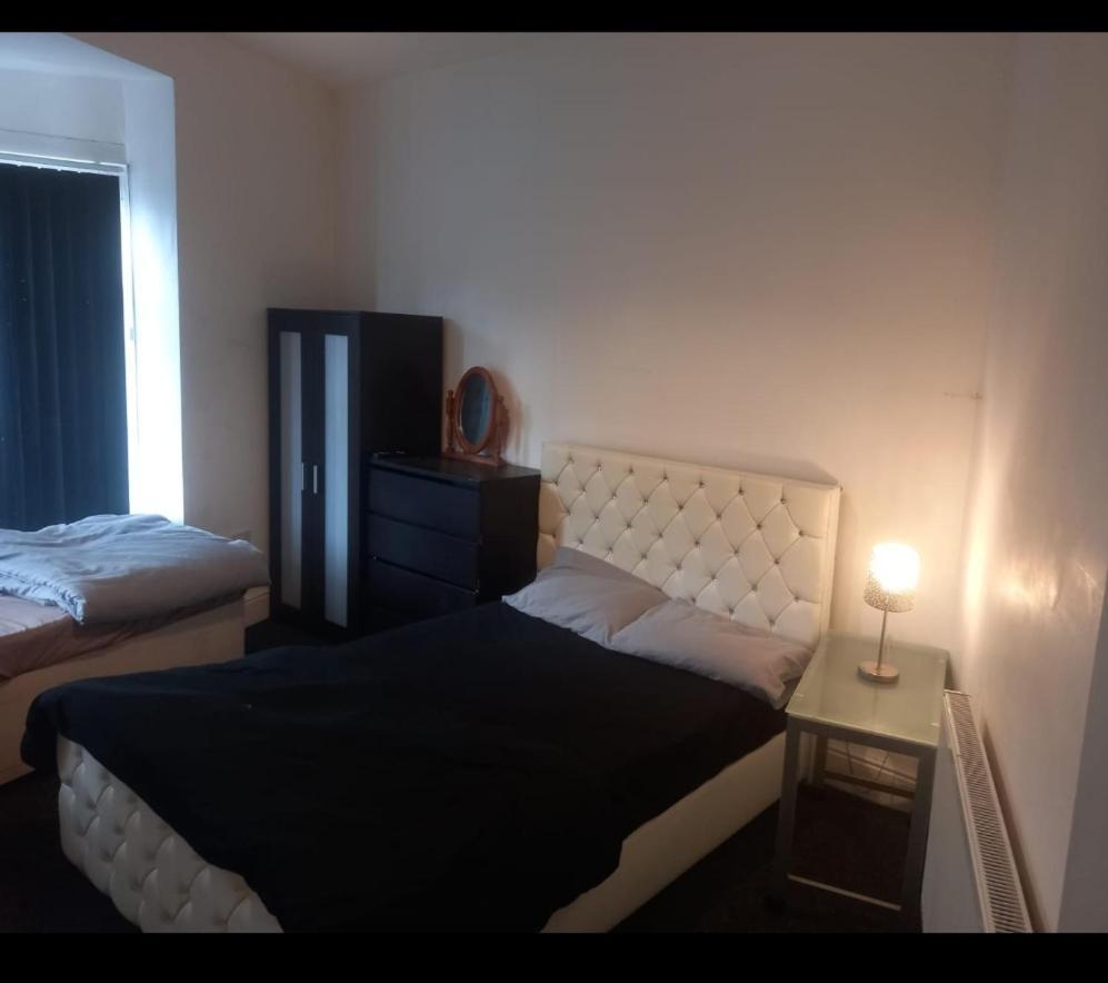 Adam Letting Apartamento Middlesbrough Exterior foto